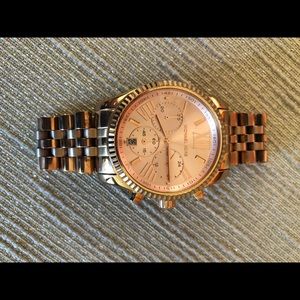 Authentic MICHAEL KORS rose tone watch🌸